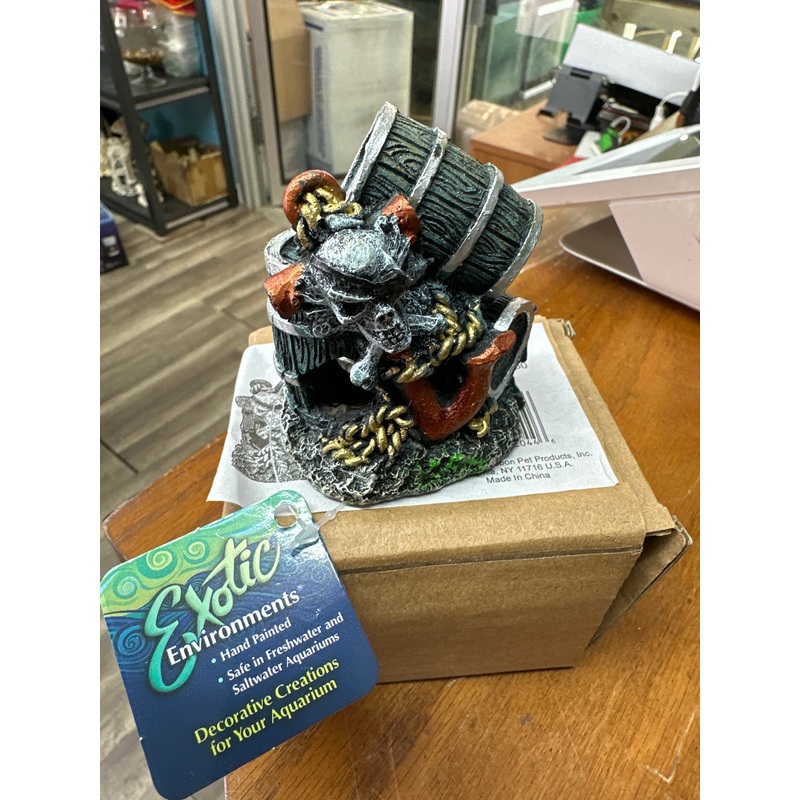 Blue Ribbon Pet Products EE-1930 Exotic Environments Sunken Anchor with Barrel - Extra Small 2.5"x2"x3"h